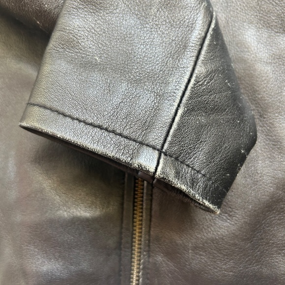 Leather jacket - Picture 7 of 9